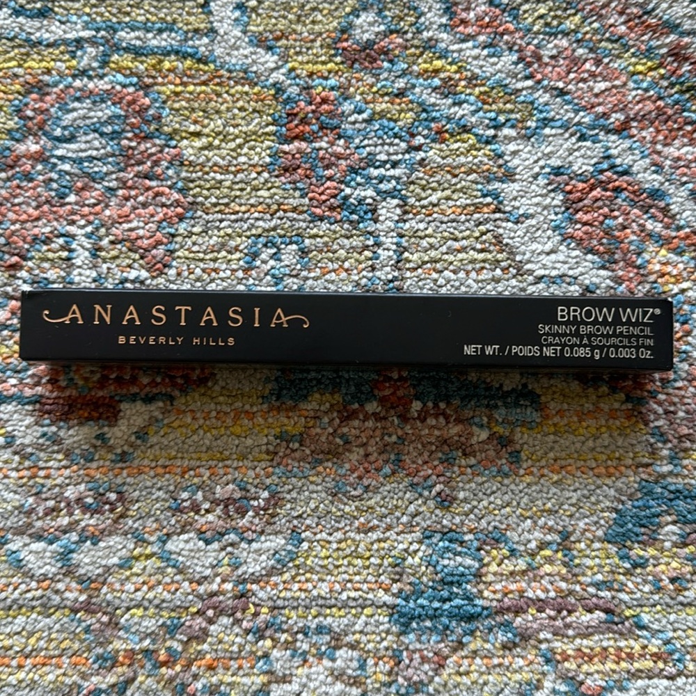 Anastasia Beverly Hills Brow Wiz in Auburn